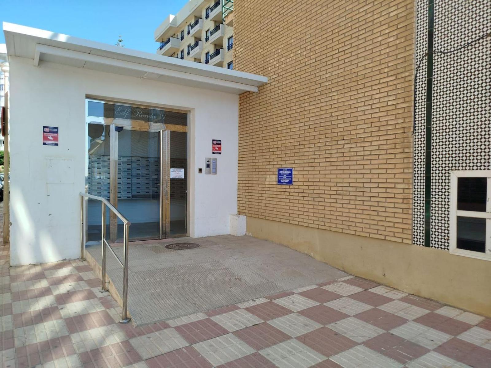 Lindo Apartamento Junto Al Mar Ronda Iv, Rocio Фуэнхирола Экстерьер фото